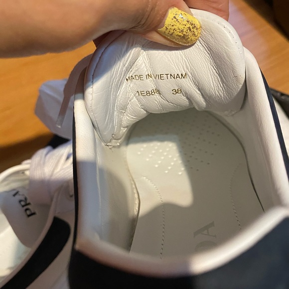 100% Authentic Prada Leather Sneakers must have! - Picture 12 of 12